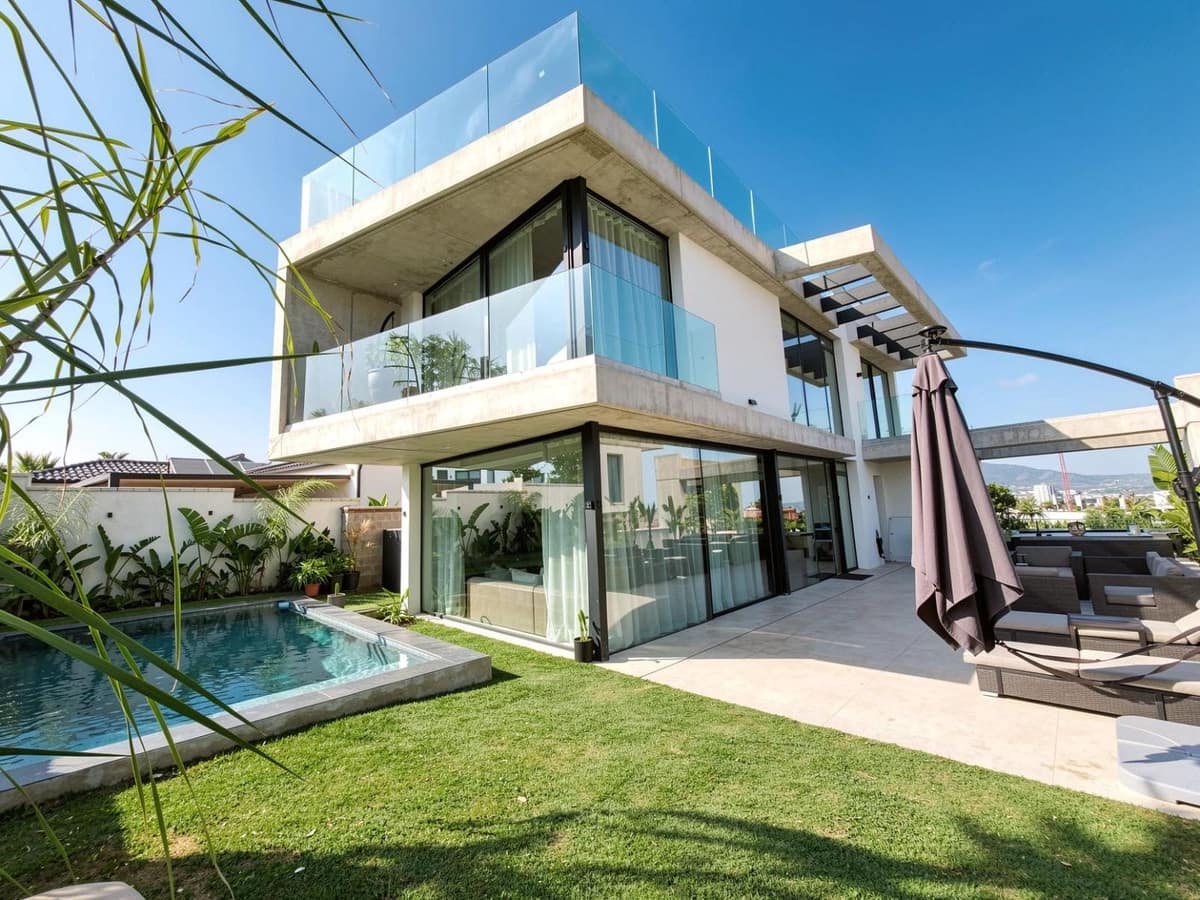 2 bedroom Villa for rent in Nueva Andalucia with pool garage - € 18,000 (Ref: 9798057)