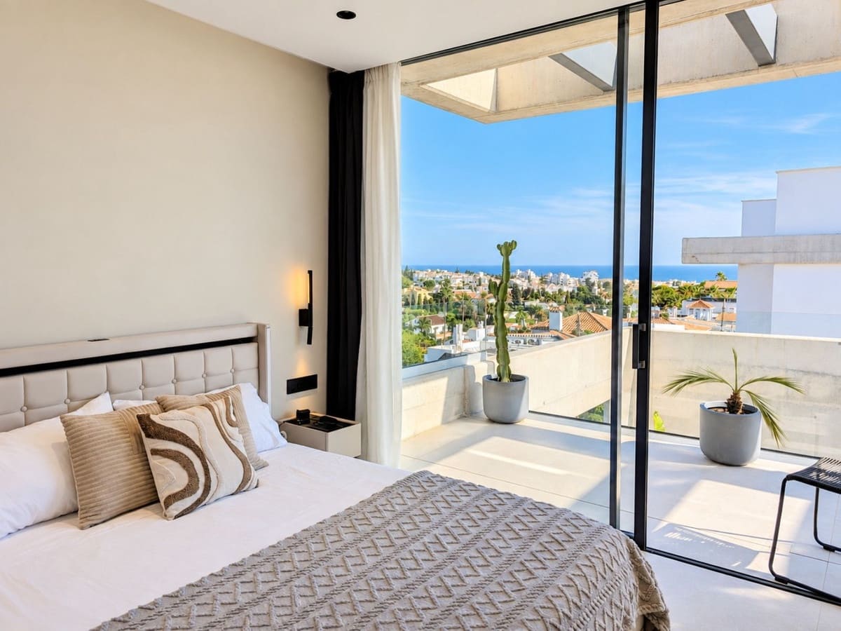 Chalet de 2 habitaciones en Nueva Andalucia en alquiler con piscina garaje - 11.500 € (Ref: 9798057)