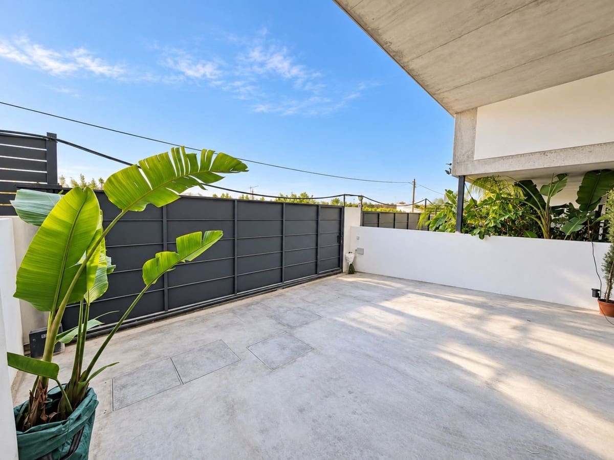 Chalet de 2 habitaciones en Nueva Andalucia en alquiler con piscina garaje - 11.500 € (Ref: 9798057)