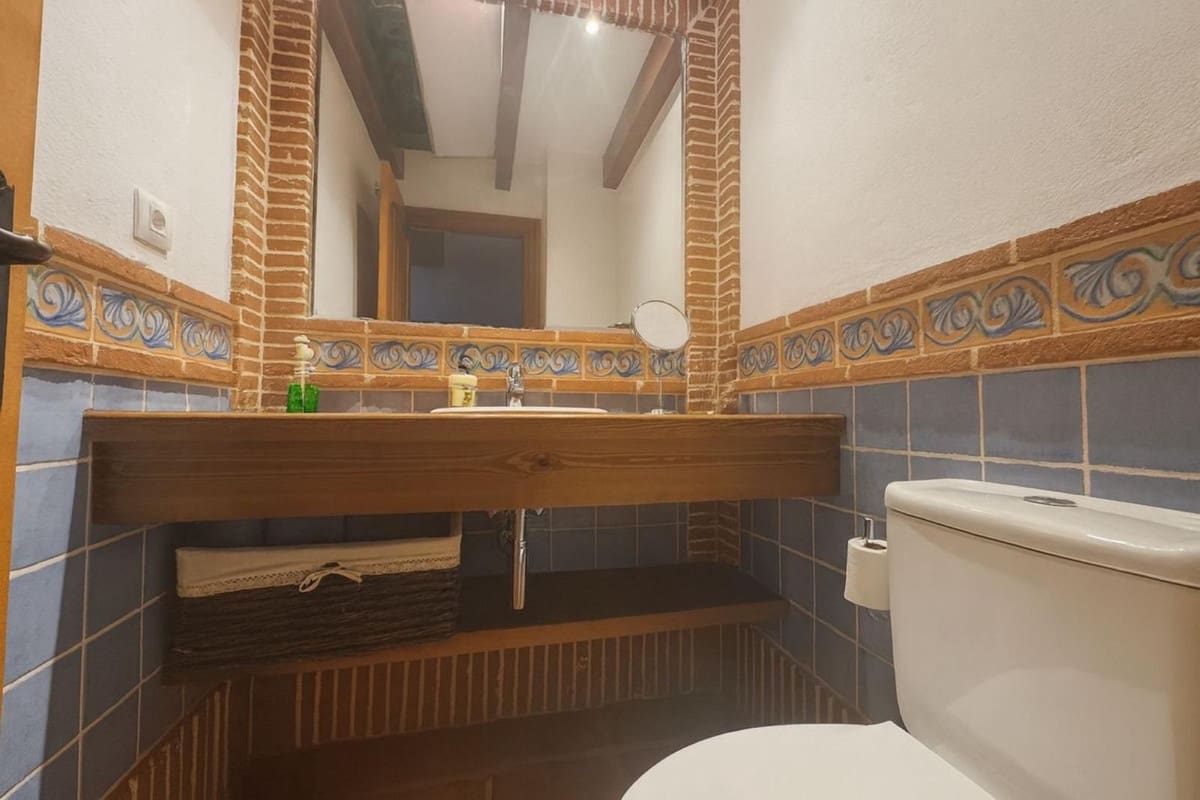 4 slaapkamer Villa te koop in Marbella met zwembad garage - € 1.600.000 (Ref: 9807282)