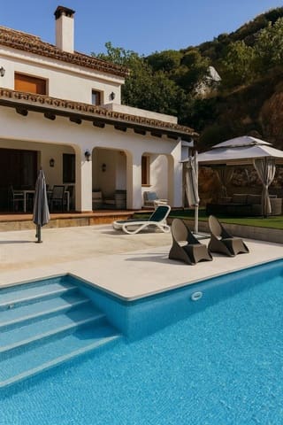 4 slaapkamer Villa te koop in Marbella met zwembad garage - € 1.600.000 (Ref: 9807282)