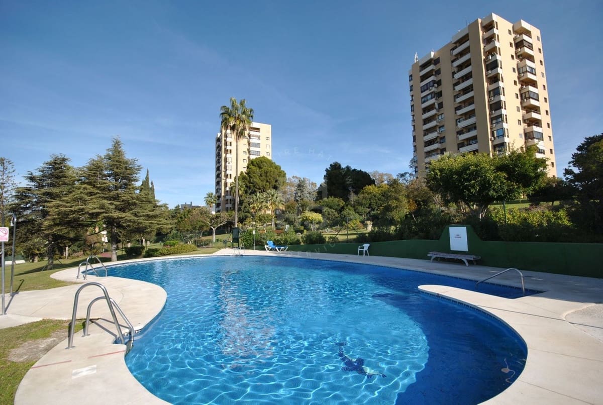1 camera da letto Monolocale in vendita in Nueva Andalucia con piscina garage - 275.000 € (Rif: 9824624)