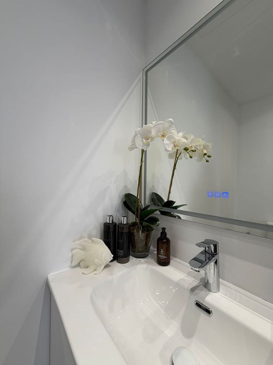 Apartamento de 3 habitaciones en Benahavís en venta con piscina garaje - 795.000 € (Ref: 9862384)