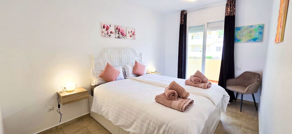 2 sovrum Lägenhet för semesterbostäder i Manilva med pool garage - 550 € (Ref: 9939284)