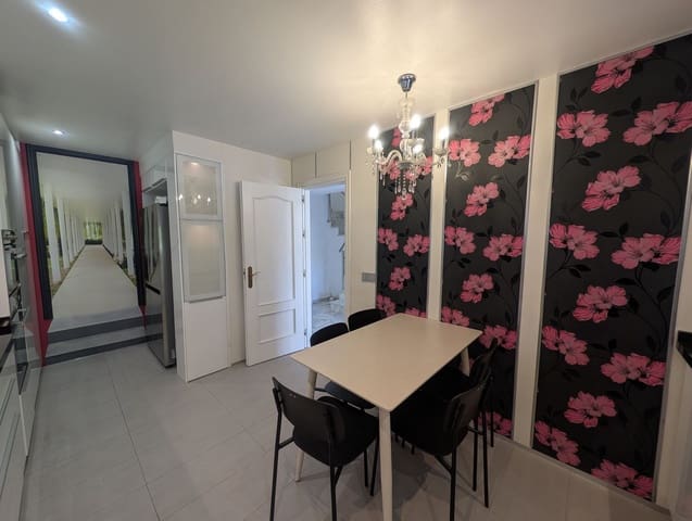   3 soveværelse   ferieByhus i Atalaya-Isdabe, Estepona med   swimmingpool  garage  - € 600 (Ref: 9946654)