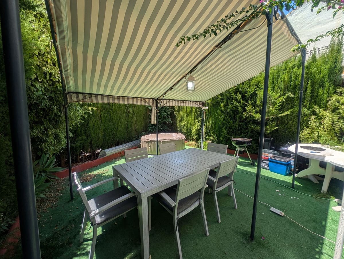   3 soveværelse   ferieByhus i Atalaya-Isdabe   med   swimmingpool  garage  - € 600 (Ref: 9946654)