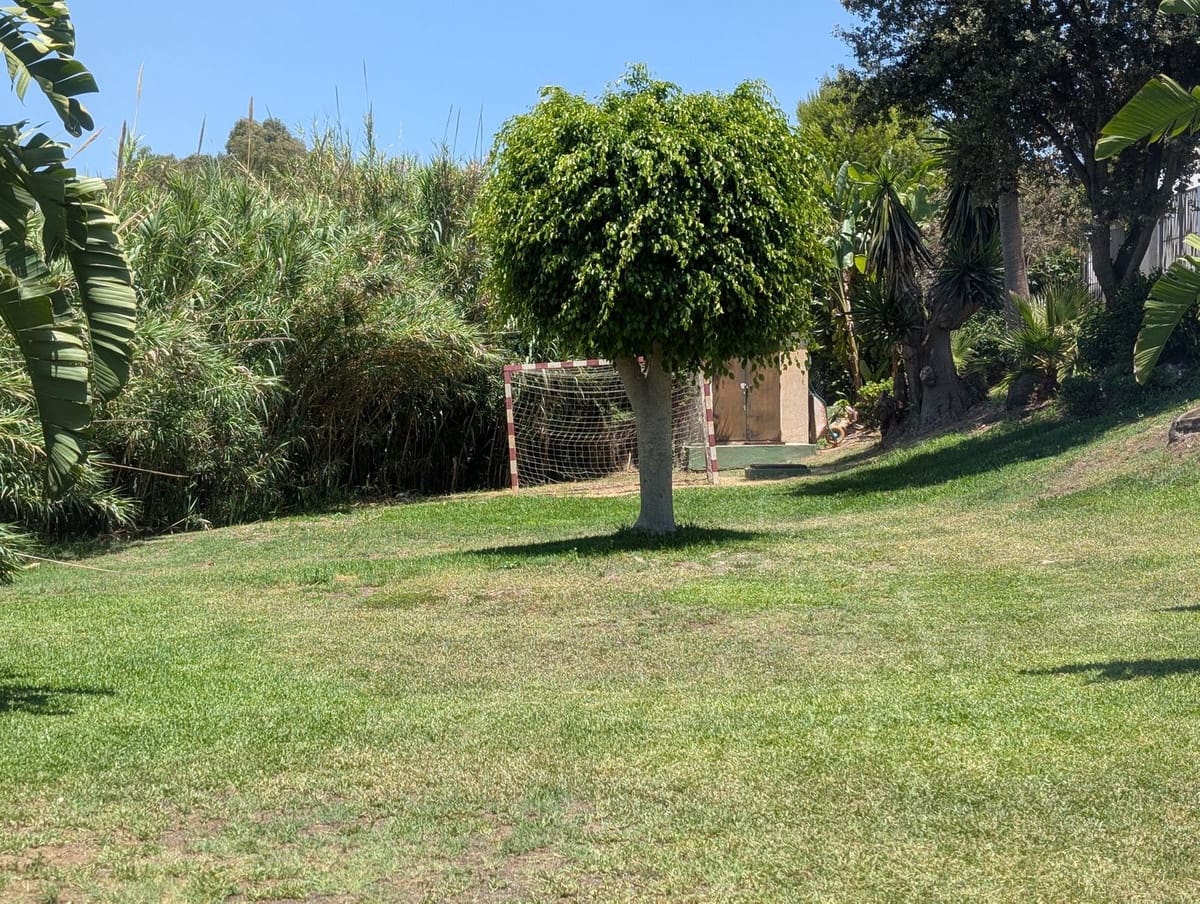   3 soveværelse   ferieByhus i Atalaya-Isdabe   med   swimmingpool  garage  - € 600 (Ref: 9946654)