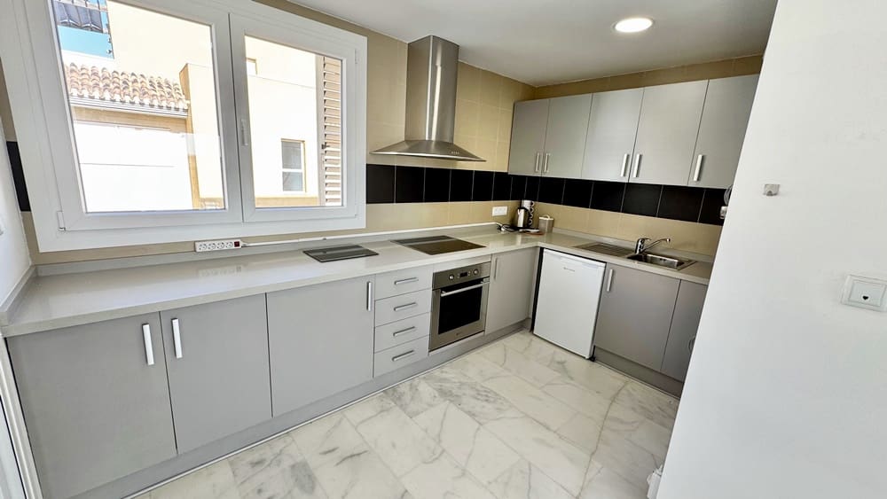 Apartamento de 2 habitaciones en Hacienda del Alamo en venta con piscina garaje - 199.950 € (Ref: 10021444)