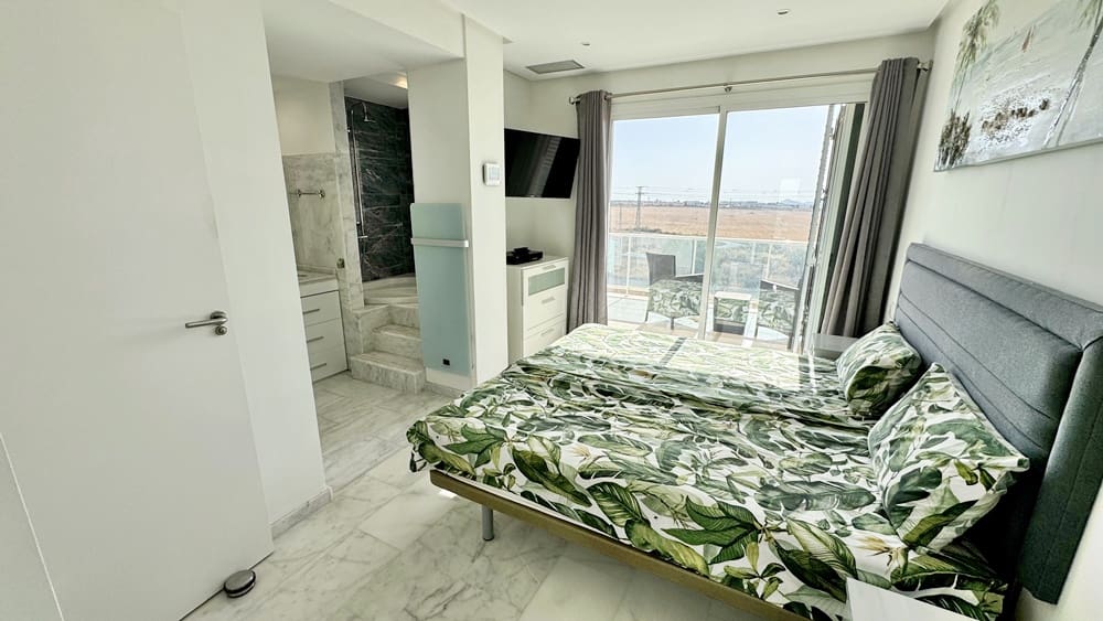 Apartamento de 2 habitaciones en Hacienda del Alamo en venta con piscina garaje - 199.950 € (Ref: 10021444)