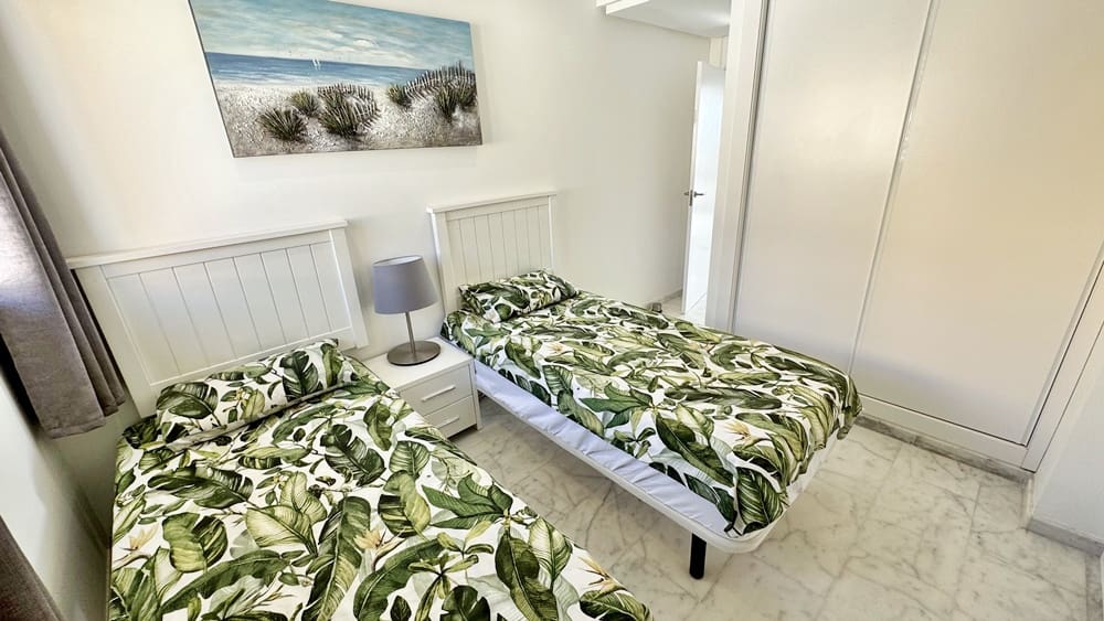 Apartamento de 2 habitaciones en Hacienda del Alamo en venta con piscina garaje - 199.950 € (Ref: 10021444)