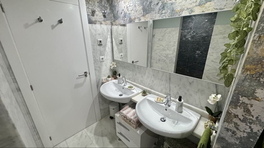 3 bedroom Apartment for sale in Hacienda del Alamo with pool garage - € 259,950 (Ref: 10024798)