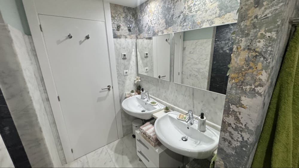 3 bedroom Apartment for sale in Hacienda del Alamo with pool garage - € 259,950 (Ref: 10024798)