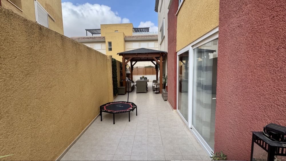 3 bedroom Apartment for sale in Hacienda del Alamo with pool garage - € 259,950 (Ref: 10024798)