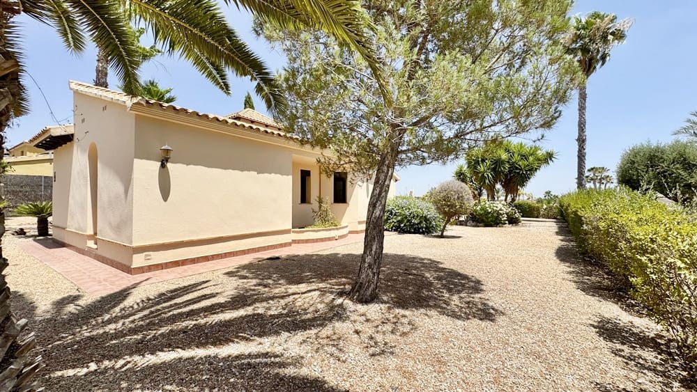 Chalet de 3 habitaciones en Hacienda del Alamo en venta con piscina garaje - 455.000 € (Ref: 10026255)