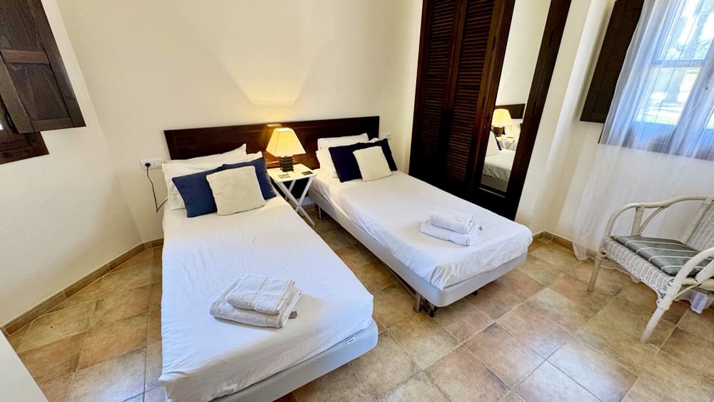 Chalet de 3 habitaciones en Hacienda del Alamo en venta con piscina garaje - 455.000 € (Ref: 10026255)