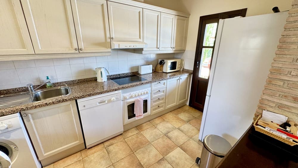 Chalet de 3 habitaciones en Hacienda del Alamo en venta con piscina garaje - 455.000 € (Ref: 10026255)