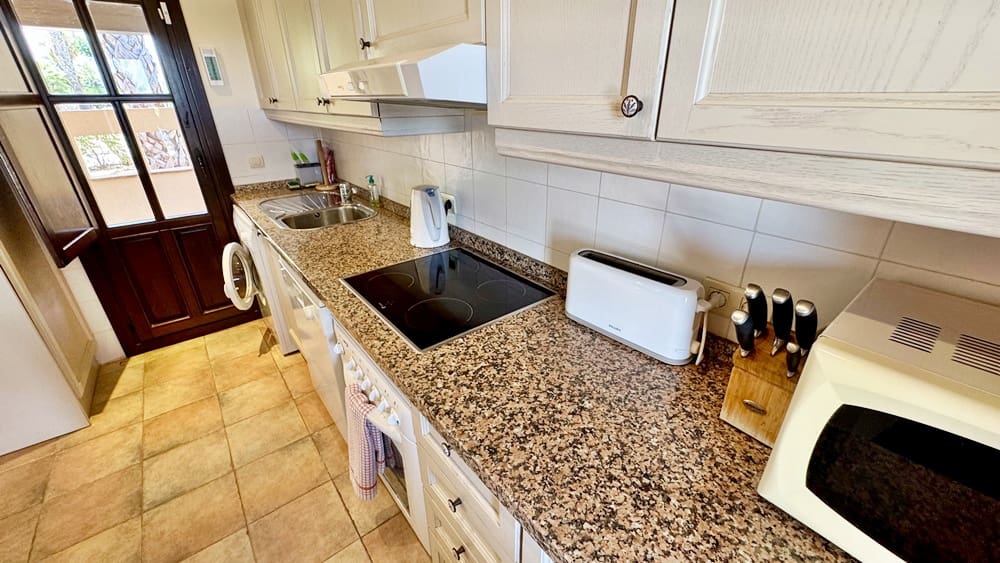 Chalet de 3 habitaciones en Hacienda del Alamo en venta con piscina garaje - 455.000 € (Ref: 10026255)