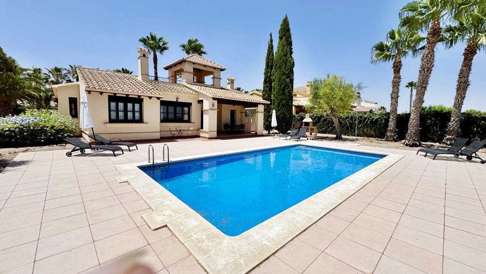 Chalet de 3 habitaciones en Hacienda del Alamo en venta con piscina garaje - 455.000 € (Ref: 10026255)