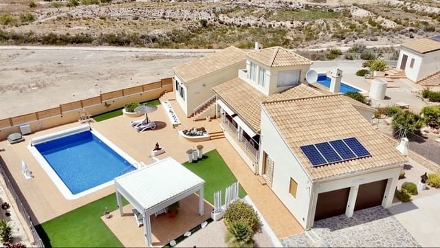 3 makuuhuone Huvila myytävänä paikassa Hacienda del Alamo, Fuente Alamo de Murcia mukana uima-altaan 
autotalli - 595 000 € (Ref: 10070194)