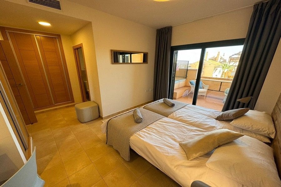 2 chambre Villa/Maison à vendre à Hacienda del Alamo avec piscine garage - 151 998 € (Ref: 10076986)