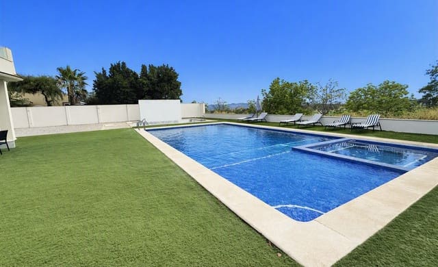 Chalet de 4 habitaciones en Hacienda del Alamo, Fuente Alamo de Murcia en venta con piscina garaje - 695.000 € (Ref: 10076999)