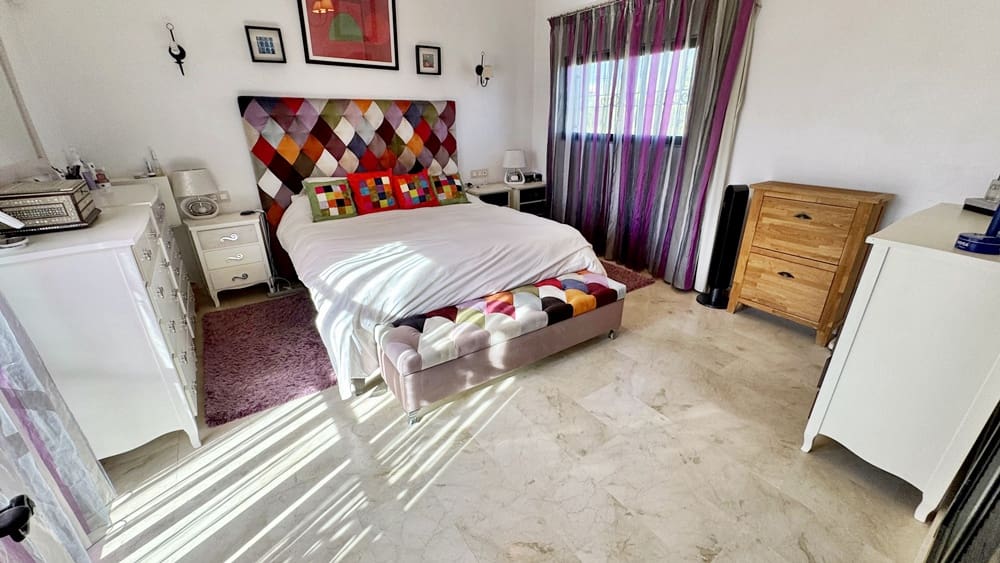 3 soveværelse Lejlighed til salg i Hacienda del Alamo med swimmingpool garage - € 499.950 (Ref: 10095359)