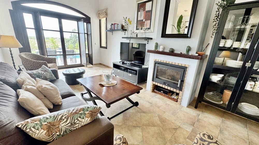 2 slaapkamer Villa te koop in Hacienda del Alamo met zwembad garage - € 455.000 (Ref: 10120263)