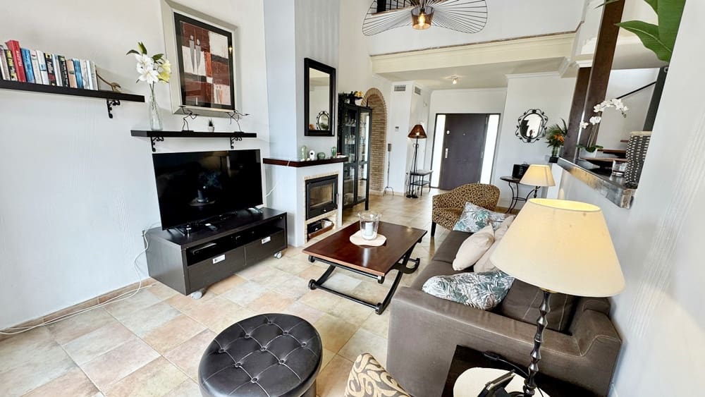 2 slaapkamer Villa te koop in Hacienda del Alamo met zwembad garage - € 455.000 (Ref: 10120263)