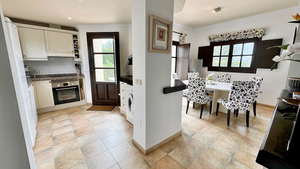 2 slaapkamer Villa te koop in Hacienda del Alamo met zwembad garage - € 455.000 (Ref: 10120263)