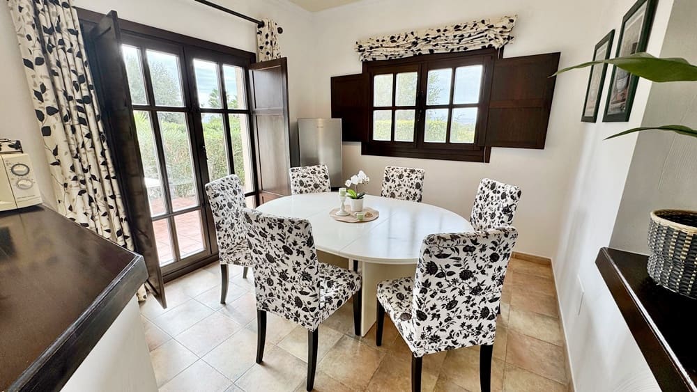2 slaapkamer Villa te koop in Hacienda del Alamo met zwembad garage - € 455.000 (Ref: 10120263)