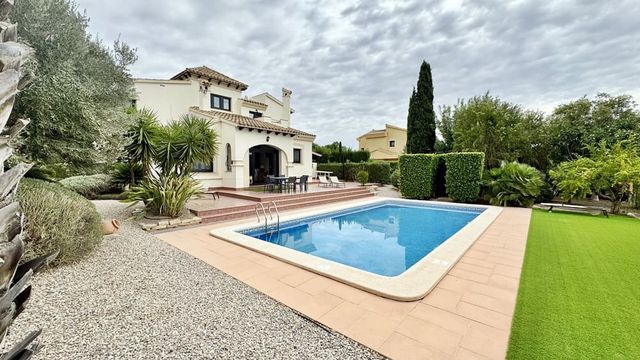 2 slaapkamer Villa te koop in Hacienda del Alamo, Fuente Alamo de Murcia met zwembad garage - € 455.000 (Ref: 10120263)