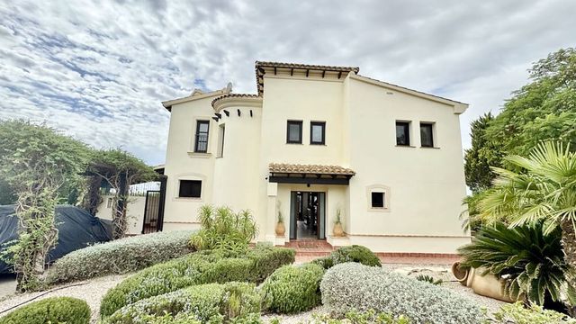 2 slaapkamer Villa te koop in Hacienda del Alamo, Fuente Alamo de Murcia met zwembad garage - € 455.000 (Ref: 10120263)