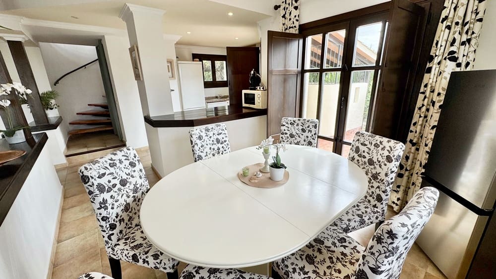 2 slaapkamer Villa te koop in Hacienda del Alamo met zwembad garage - € 455.000 (Ref: 10120263)