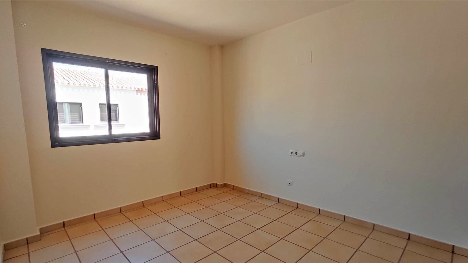 Chalet de 3 habitaciones en Hacienda del Alamo en venta con piscina garaje - 190.000 € (Ref: 10136315)