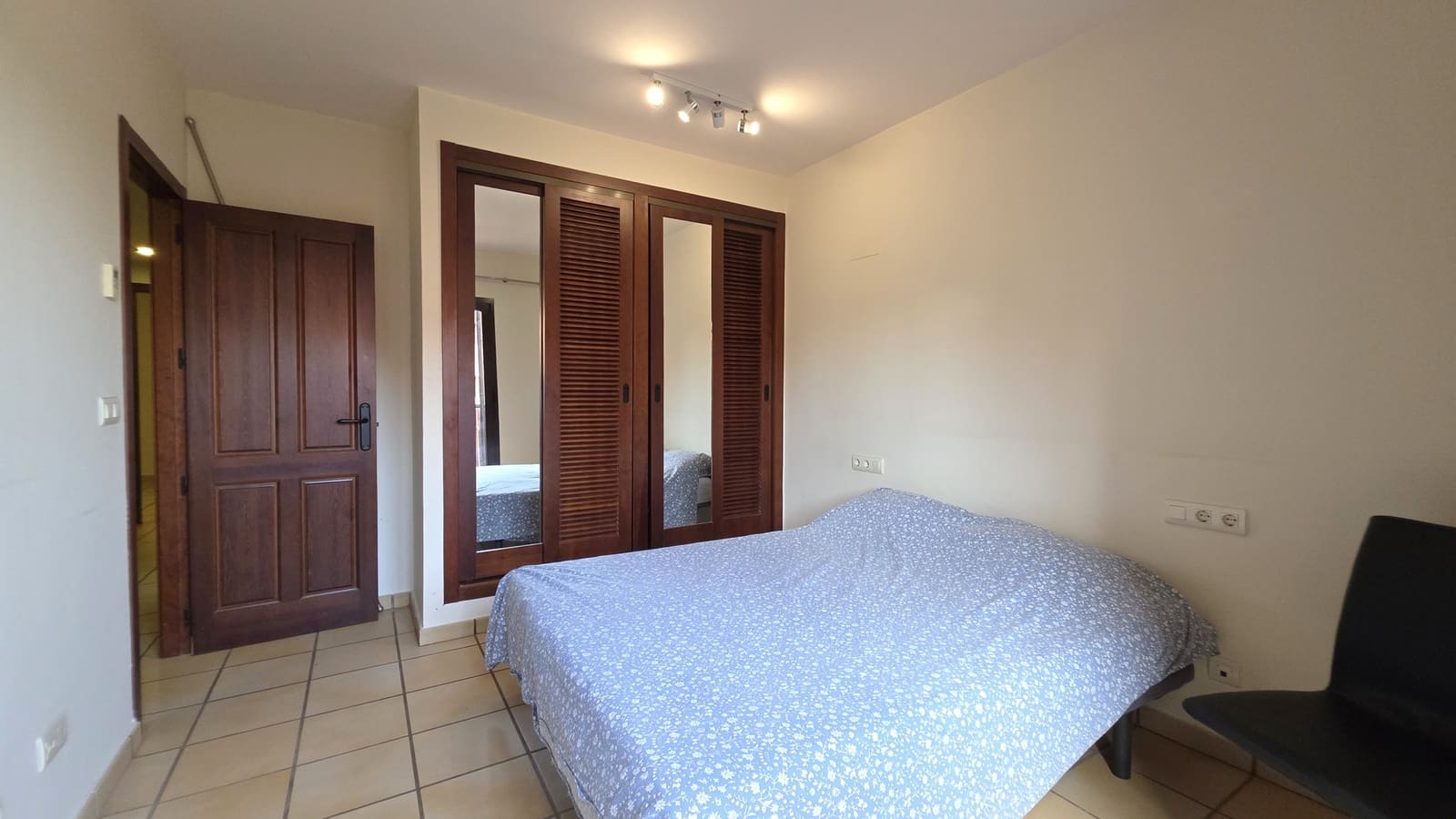 Chalet de 3 habitaciones en Hacienda del Alamo en venta con piscina garaje - 190.000 € (Ref: 10136315)