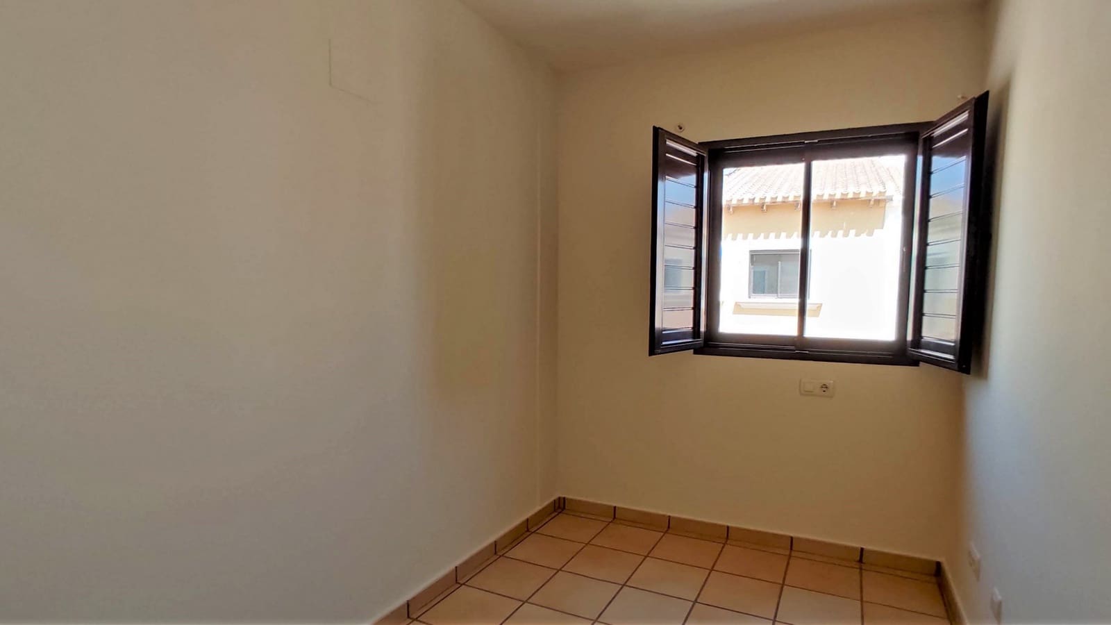 Chalet de 3 habitaciones en Hacienda del Alamo en venta con piscina garaje - 190.000 € (Ref: 10136315)
