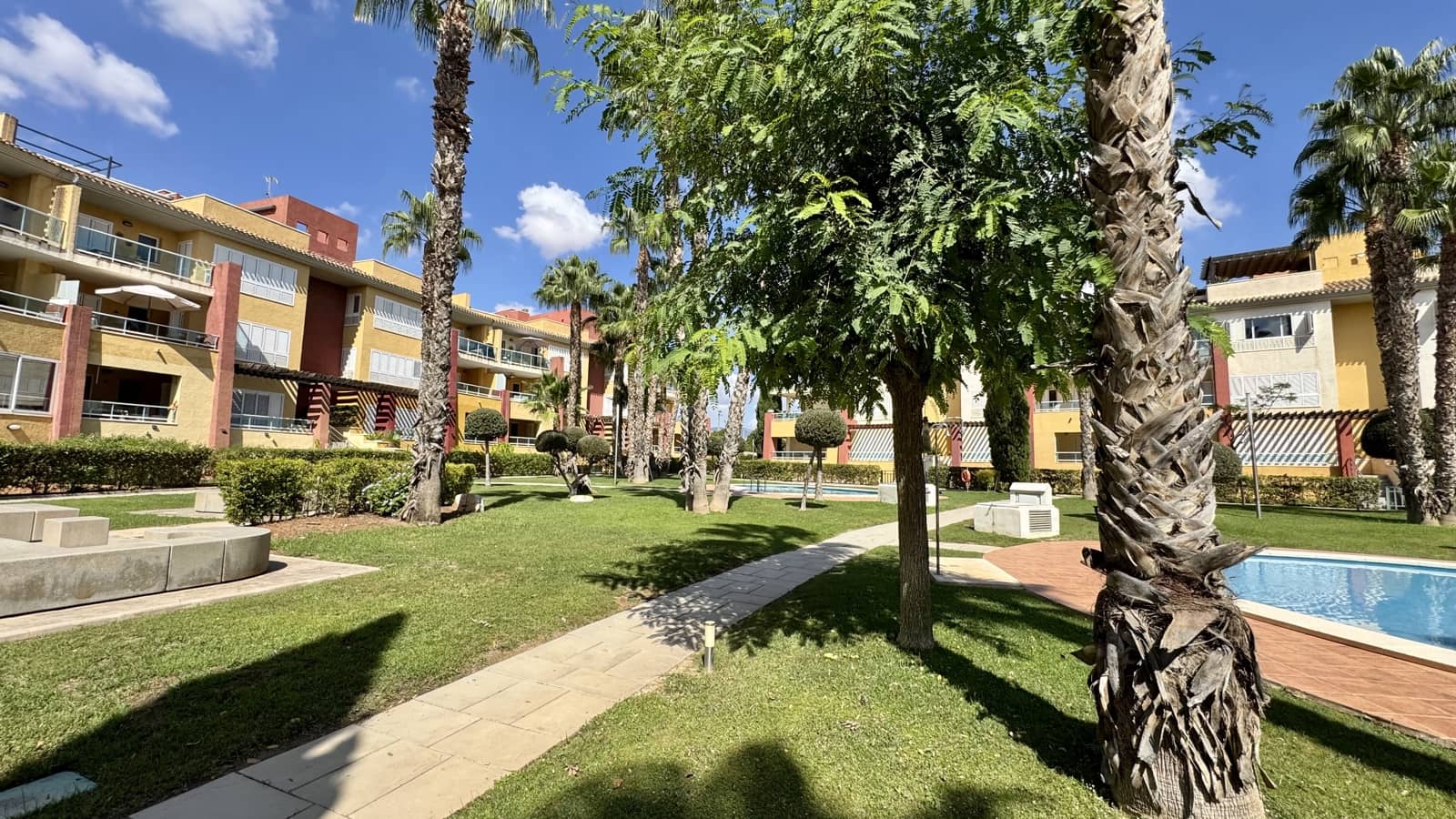 2 Zimmer Apartment zu verkaufen in Hacienda del Alamo mit Pool Garage - 229.000 € (Ref: 10139689)