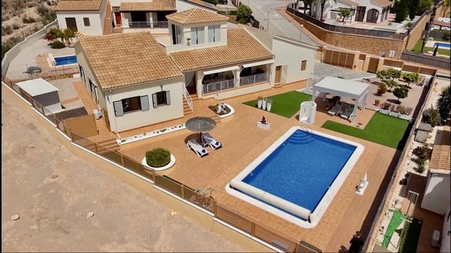 Chalet de 3 habitaciones en Hacienda del Alamo, Fuente Alamo de Murcia en venta con piscina garaje - 595.000 € (Ref: 10156134)