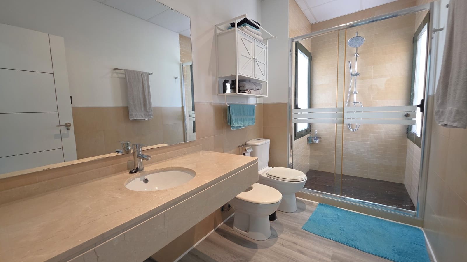 Apartamento de 2 habitaciones en Hacienda del Alamo en venta con piscina garaje - 189.000 € (Ref: 10163308)