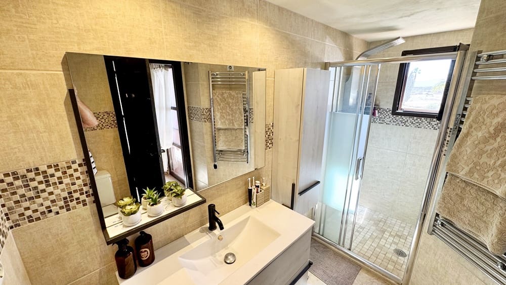 Chalet de 3 habitaciones en Hacienda del Alamo en venta con piscina garaje - 344.950 € (Ref: 10168750)