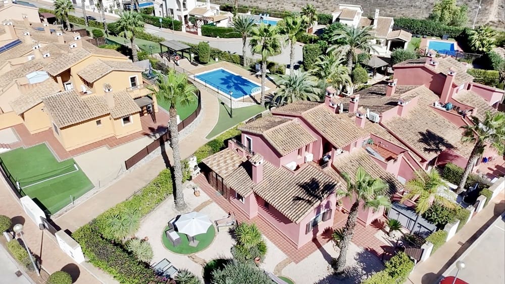 Chalet de 3 habitaciones en Hacienda del Alamo en venta con piscina garaje - 344.950 € (Ref: 10168750)