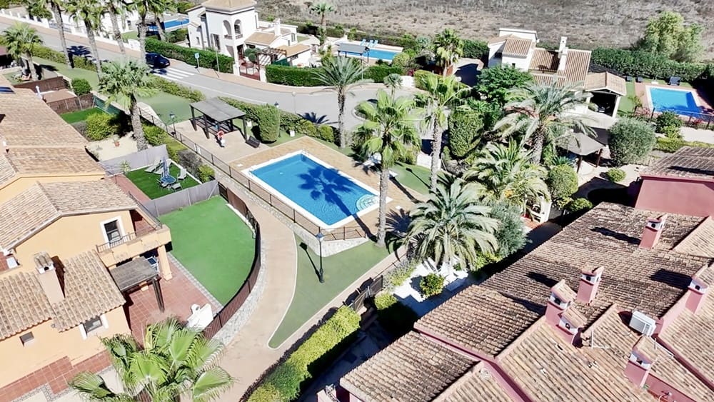 Chalet de 3 habitaciones en Hacienda del Alamo en venta con piscina garaje - 344.950 € (Ref: 10168750)