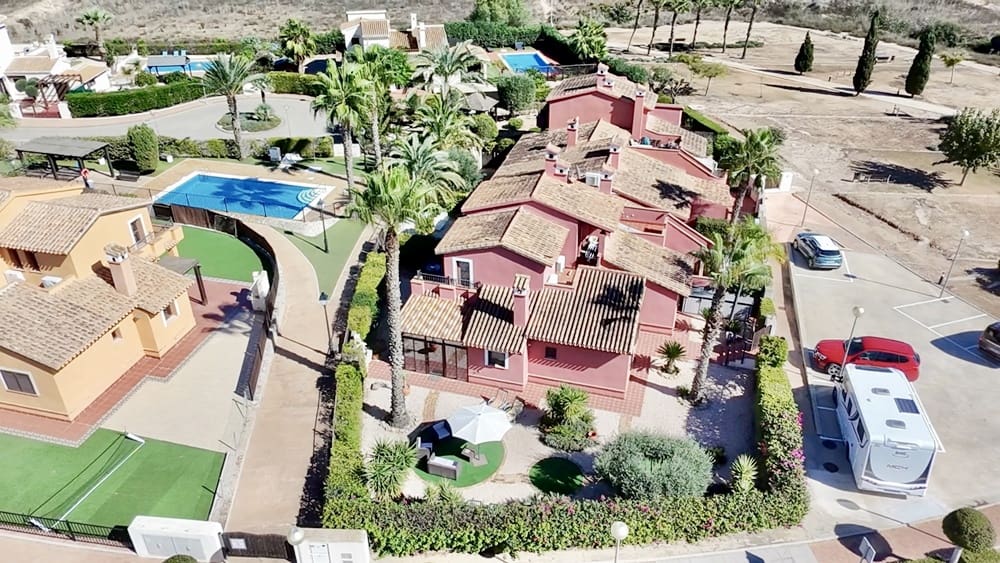 Chalet de 3 habitaciones en Hacienda del Alamo en venta con piscina garaje - 344.950 € (Ref: 10168750)