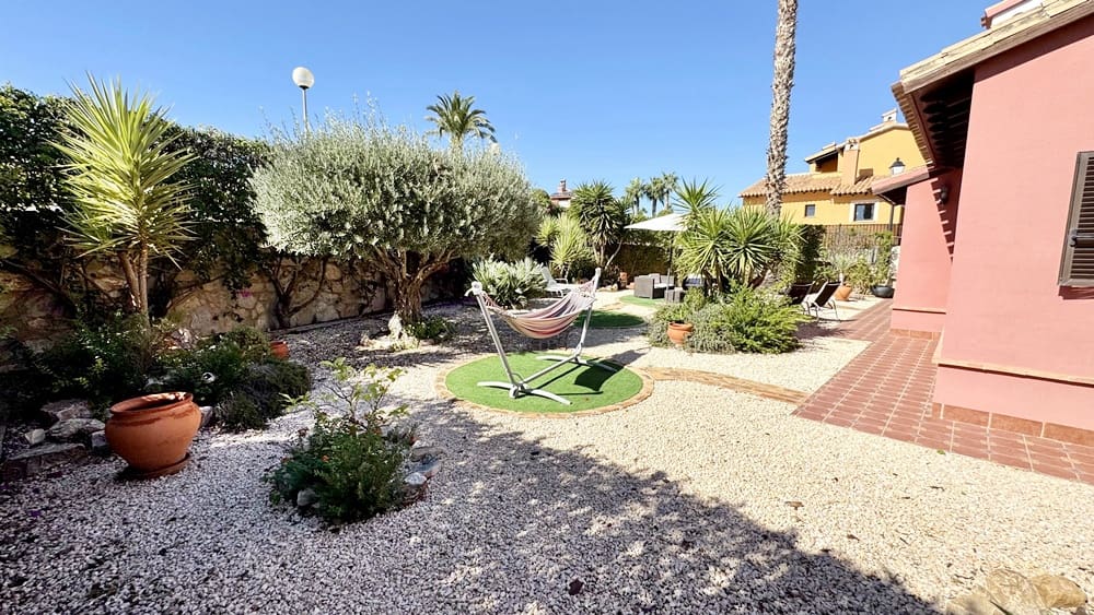 Chalet de 3 habitaciones en Hacienda del Alamo en venta con piscina garaje - 344.950 € (Ref: 10168750)