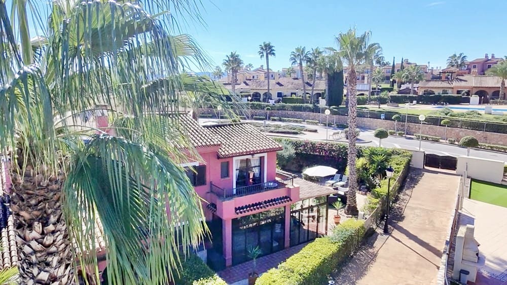 Chalet de 3 habitaciones en Hacienda del Alamo en venta con piscina garaje - 344.950 € (Ref: 10168750)