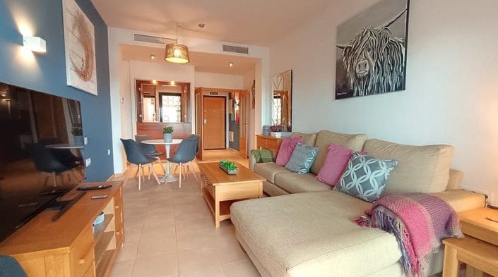 2 soverom Leilighet til salgs i Hacienda del Alamo med svømmebasseng garasje - € 200 000 (Ref: 9266712)