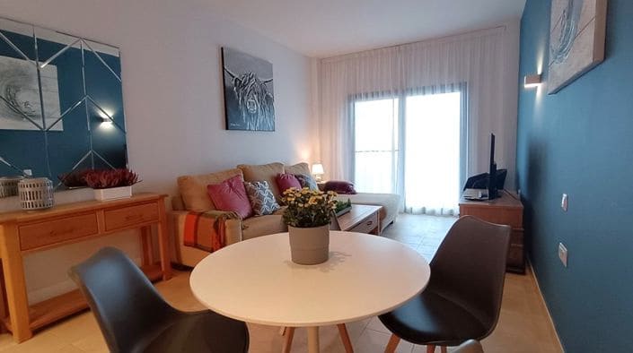 2 soverom Leilighet til salgs i Hacienda del Alamo med svømmebasseng garasje - € 200 000 (Ref: 9266712)