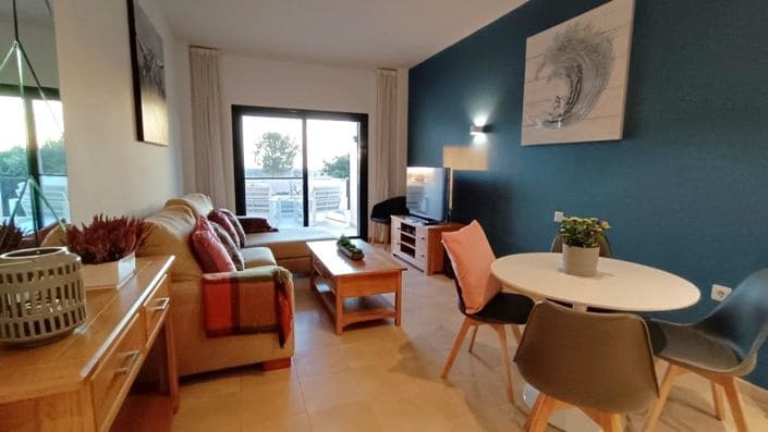 2 soverom Leilighet til salgs i Hacienda del Alamo med svømmebasseng garasje - € 200 000 (Ref: 9266712)