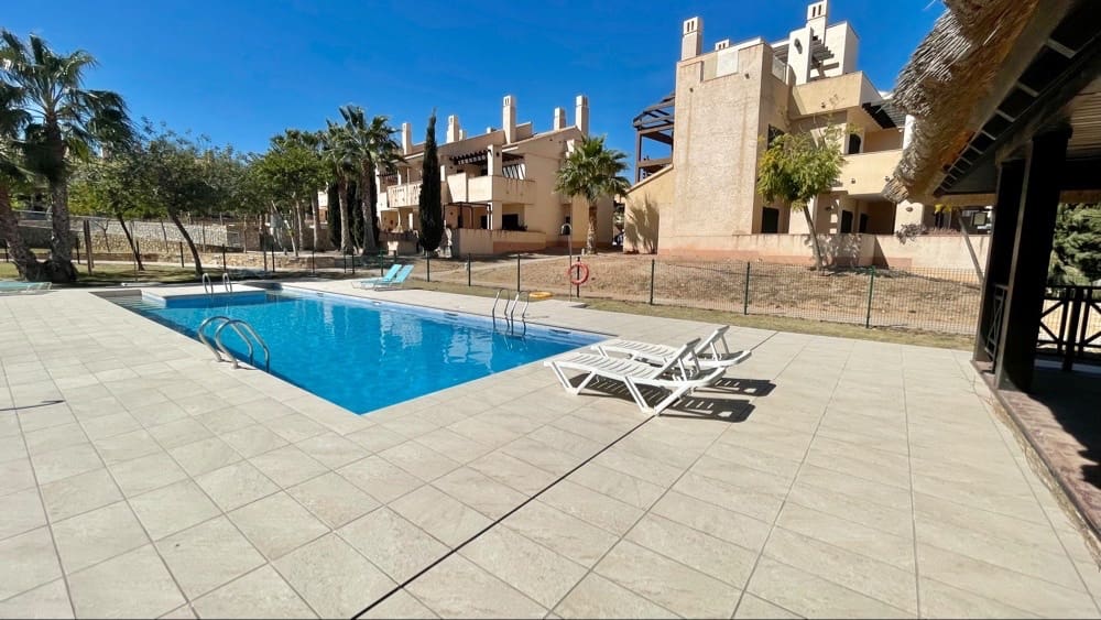 2 soverom Leilighet til salgs i Hacienda del Alamo med svømmebasseng garasje - € 200 000 (Ref: 9266712)