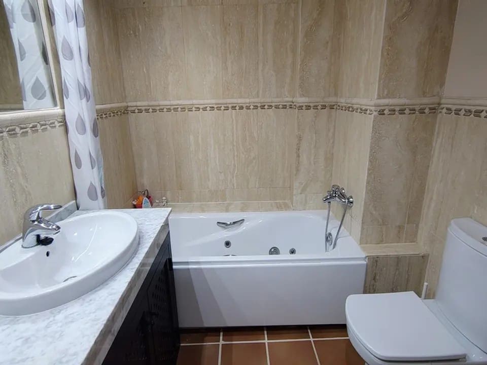 3 soverom Villa til salgs i Hacienda del Alamo med svømmebasseng garasje - € 179 900 (Ref: 9347769)